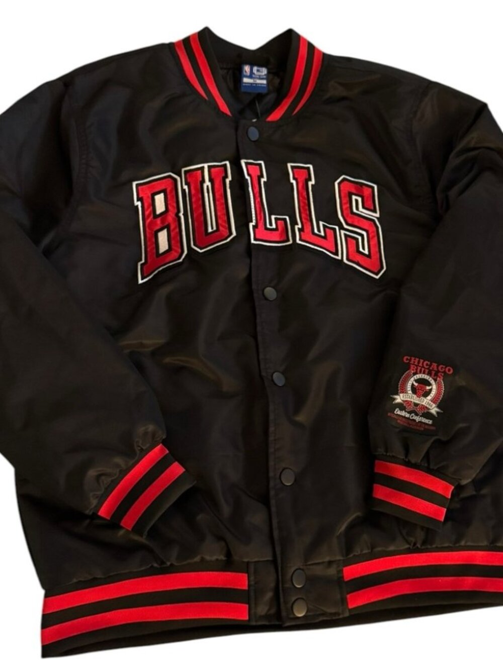 NWOT Chicago Bulls NBA Ultra Game Embroidered Bomber Satin Jacket S